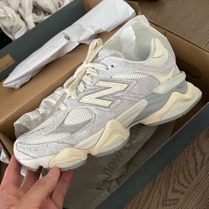 New balance Quartz Grey  (sold)